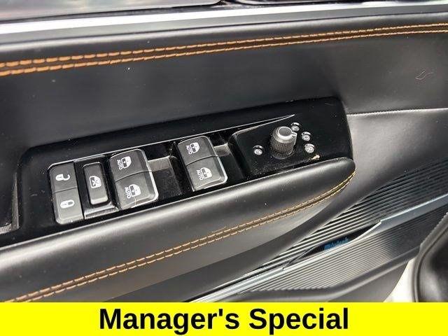 Jeep Grand Wagoneer Series III 4WD 2022