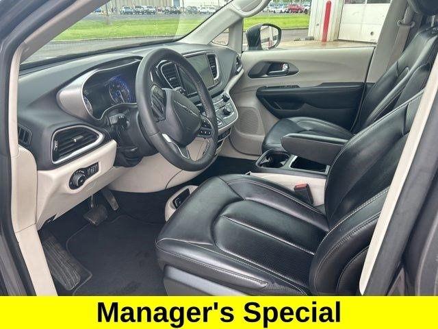 Chrysler Pacifica Touring L 2023