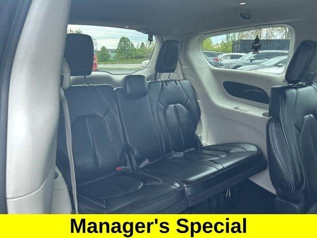 Chrysler Pacifica Touring L 2023