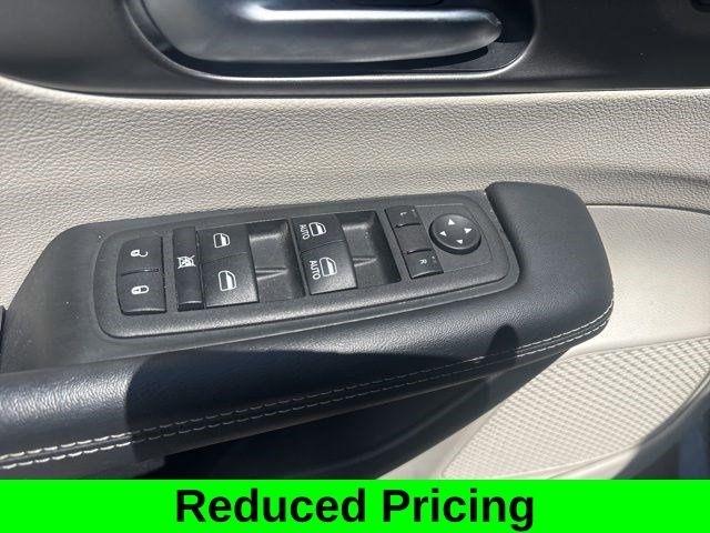 Chrysler Pacifica Touring L 2023