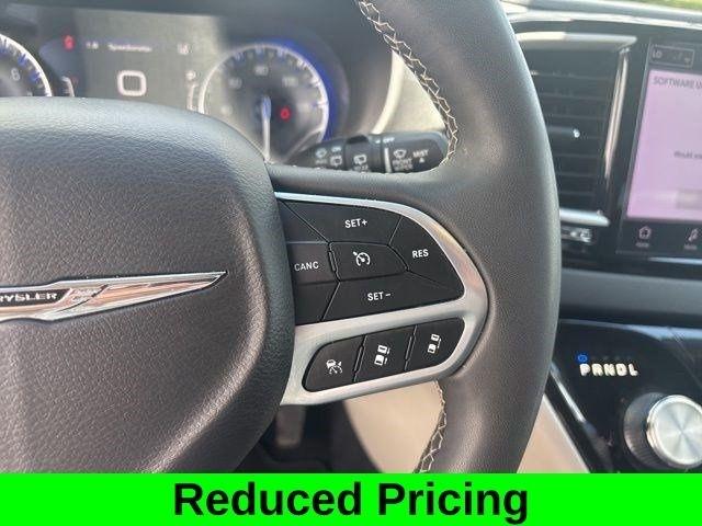 Chrysler Pacifica Touring L 2023