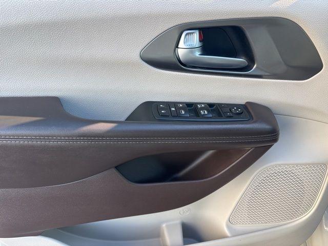 Chrysler Pacifica  2017
