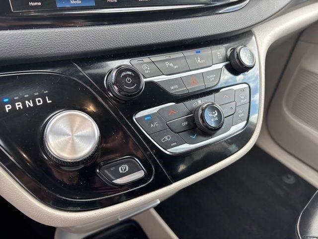Chrysler Pacifica  2023
