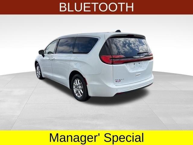 Chrysler Pacifica Touring L 2023