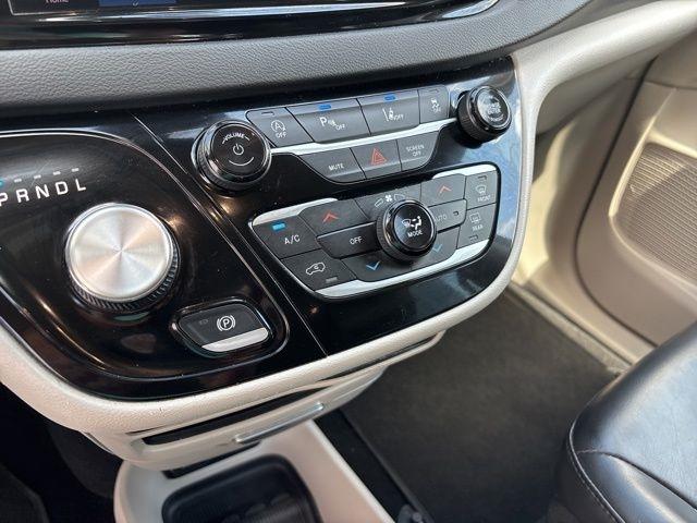 Chrysler Pacifica  2023