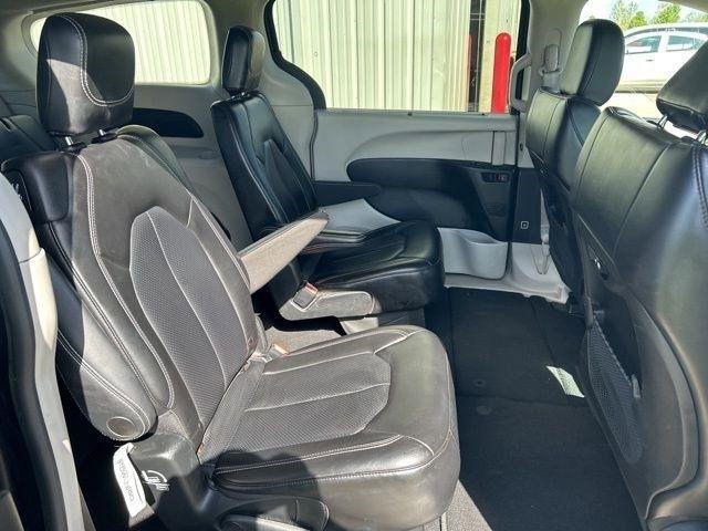 Chrysler Pacifica  2023