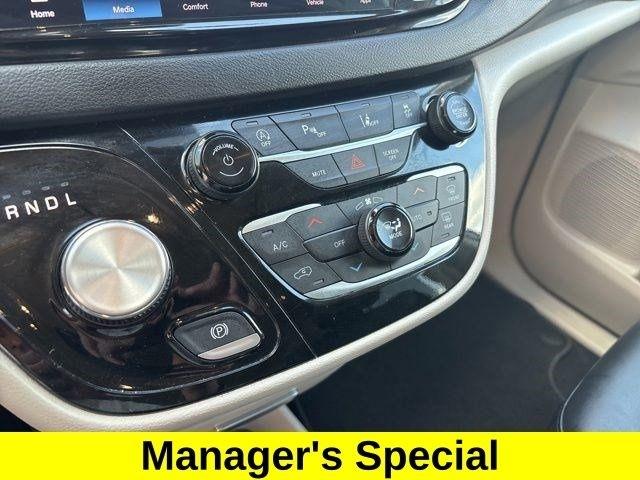 Chrysler Pacifica Touring L 2024