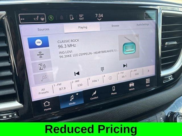 Chrysler Pacifica Touring L 2024
