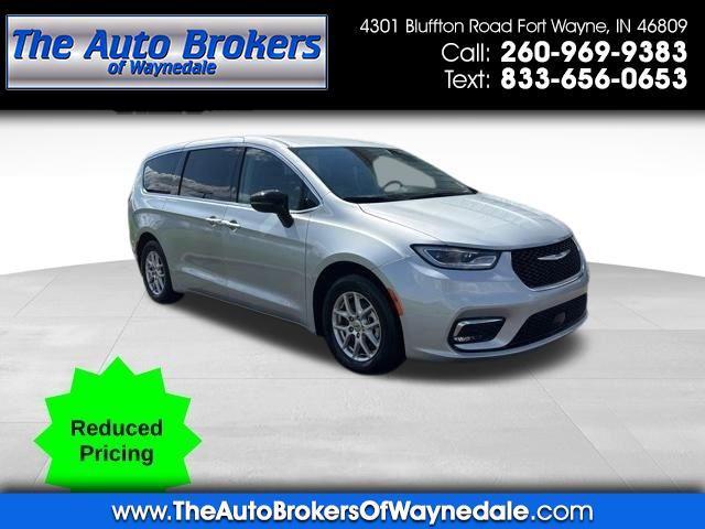 Chrysler Pacifica Touring L 2024