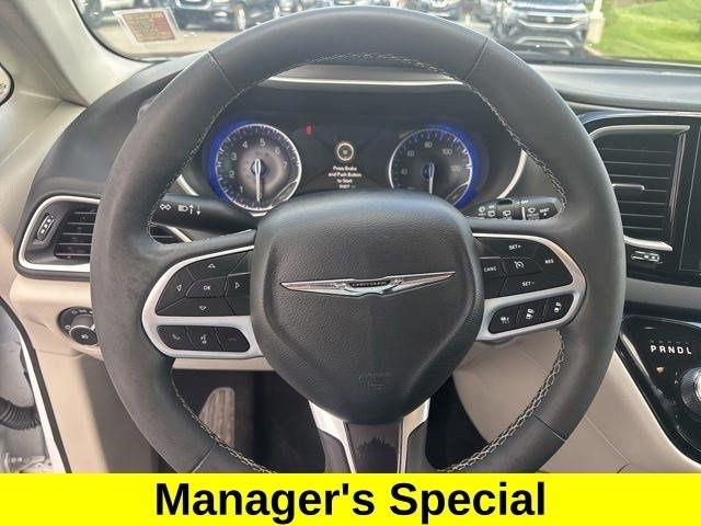 Chrysler Pacifica Touring L 2024