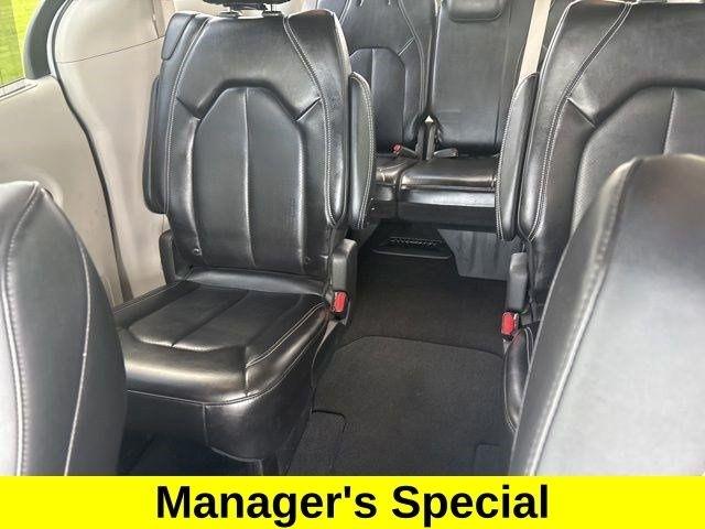 Chrysler Pacifica Touring L 2024