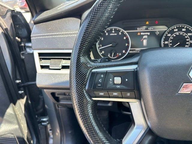 Mitsubishi Outlander  2022