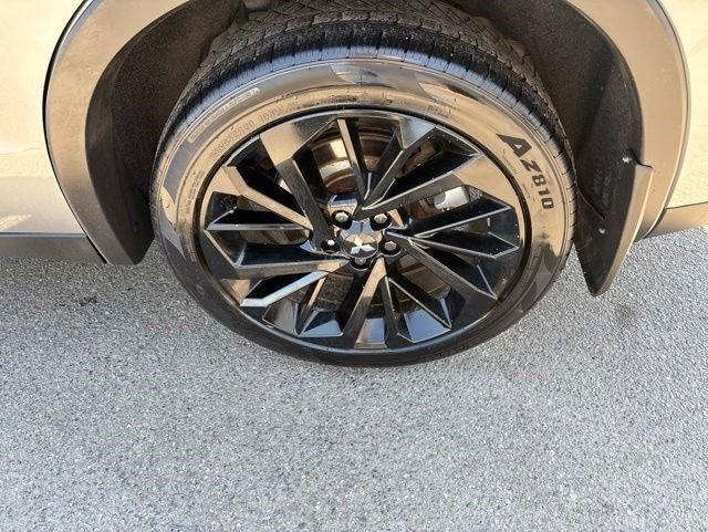 Mitsubishi Outlander  2022