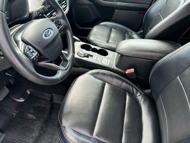 Ford Escape  2022