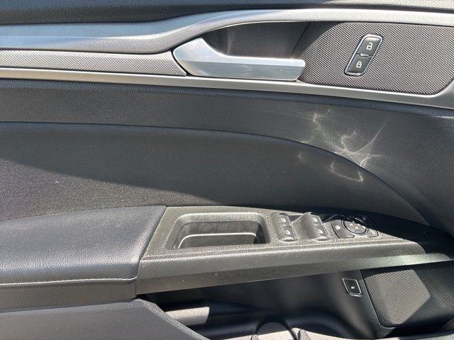 Ford Fusion Hybrid  2019
