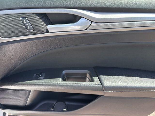 Ford Fusion Hybrid  2019