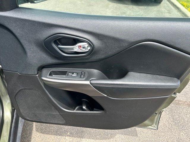Jeep Cherokee  2019