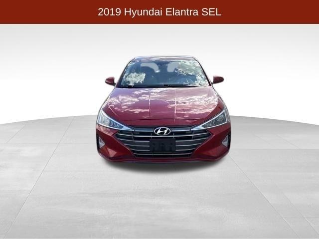 Hyundai Elantra  2019
