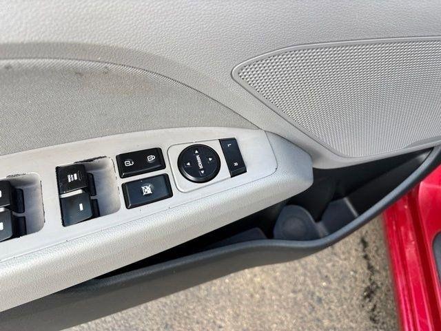 Hyundai Elantra  2019