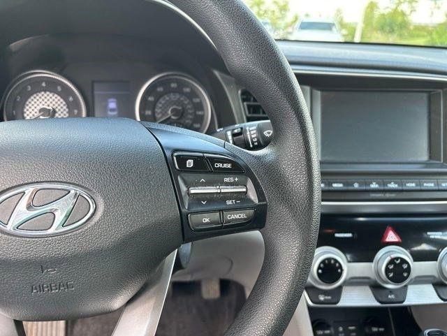 Hyundai Elantra  2019