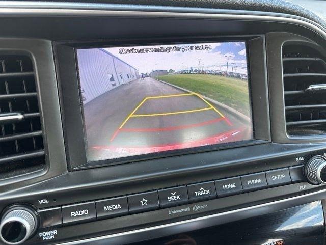 Hyundai Elantra  2019