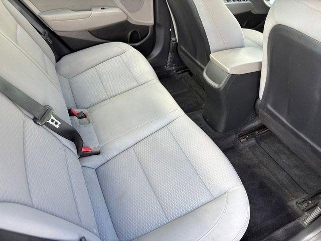 Hyundai Elantra  2019