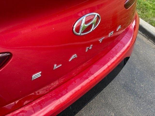 Hyundai Elantra  2019