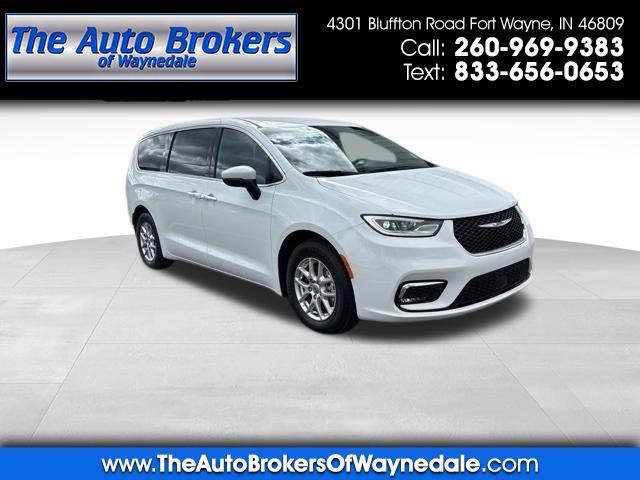 2023 Chrysler Pacifica Touring