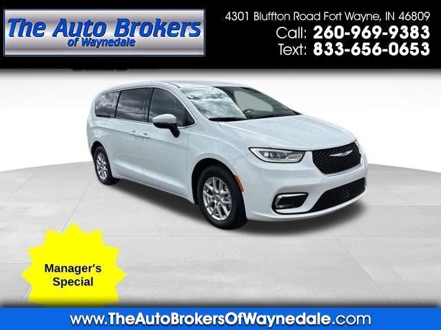 2023 Chrysler Pacifica Touring