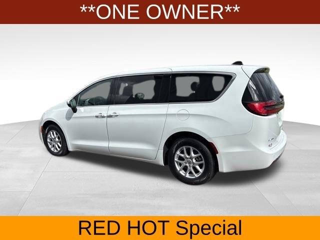 Chrysler Pacifica Touring 2023