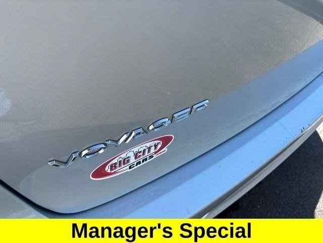 Chrysler Voyager LX 2024