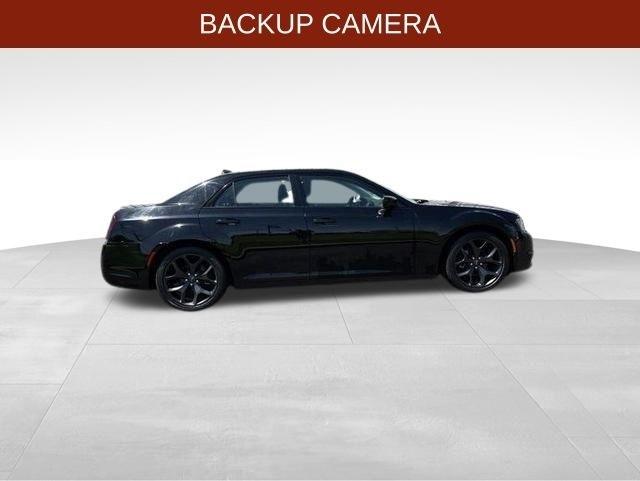 Chrysler 300  2021