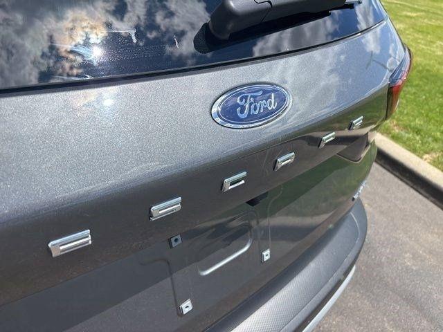 Ford Escape  2023