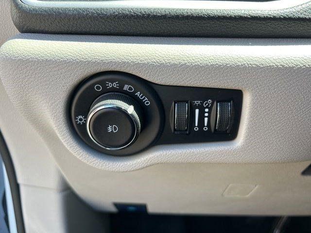 Chrysler Pacifica  2023