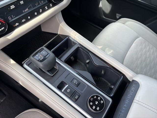 Nissan Pathfinder  2024
