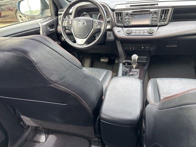Toyota RAV4  2016