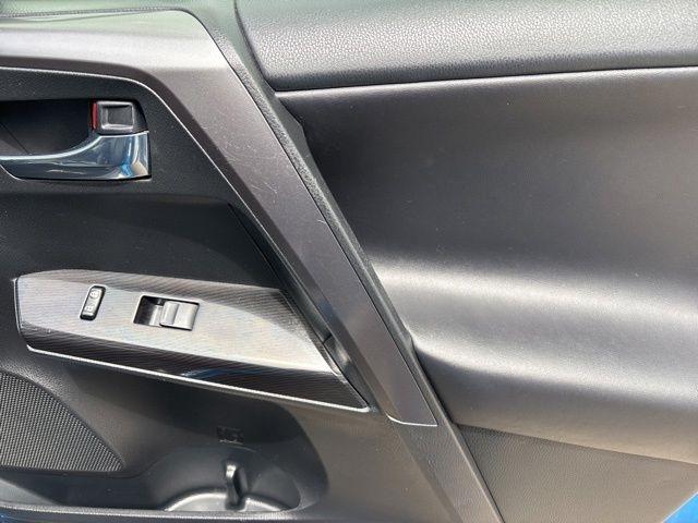Toyota RAV4  2016