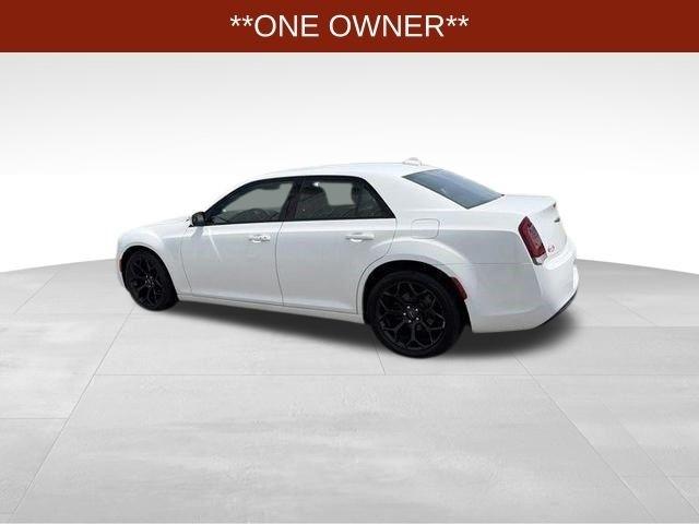 Chrysler 300  2020
