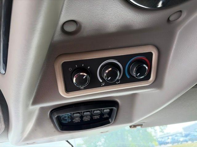 Chevrolet Express Cargo Van  2023