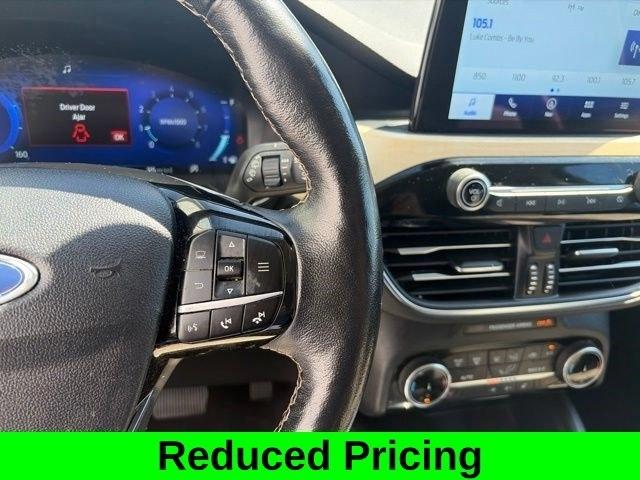 Ford Escape Titanium AWD 2022