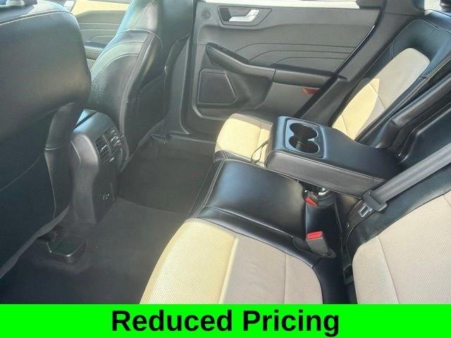 Ford Escape Titanium AWD 2022