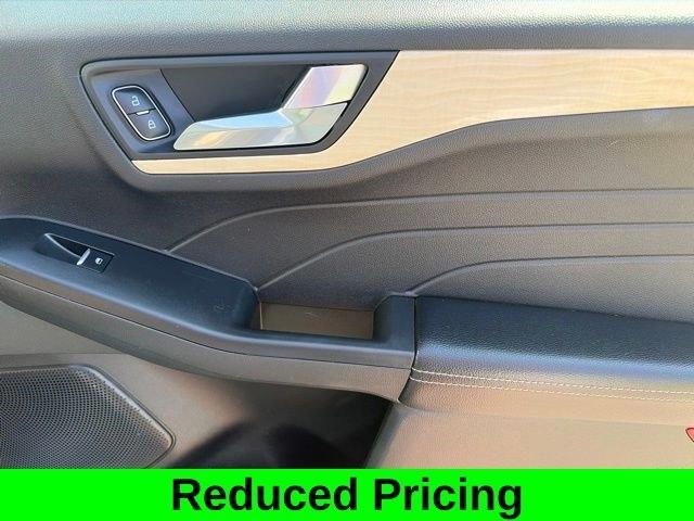 Ford Escape Titanium AWD 2022