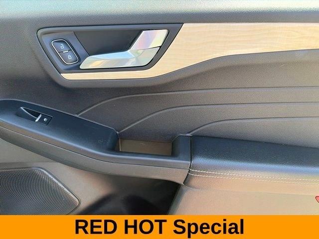 Ford Escape Titanium AWD 2022