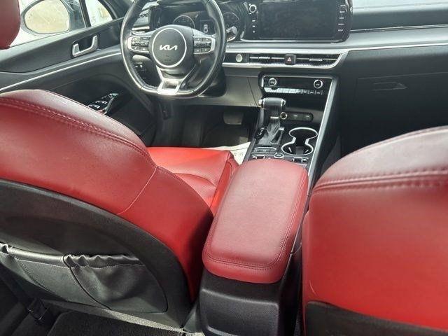 Kia K5  2023