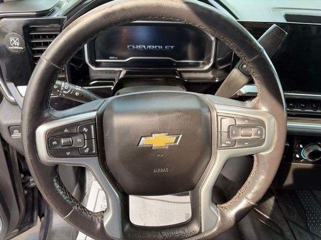 Chevrolet Silverado 1500 LT Crew Cab 4WD 2022