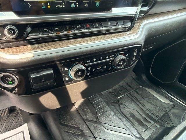 Chevrolet Silverado 1500 LT Crew Cab 4WD 2022