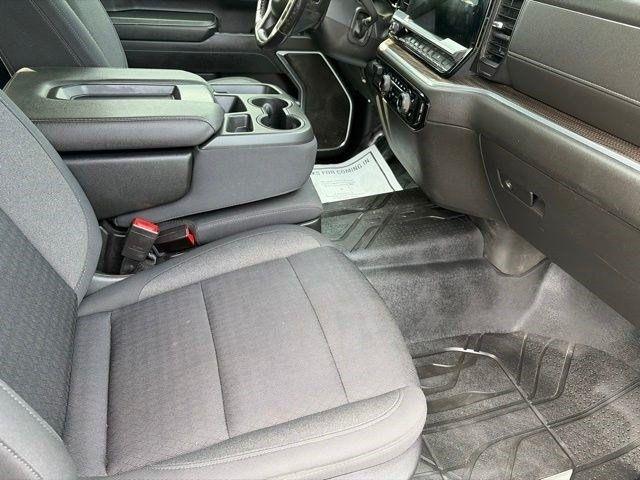Chevrolet Silverado 1500 LT Crew Cab 4WD 2022