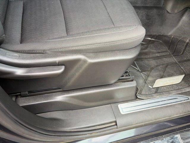 Chevrolet Silverado 1500 LT Crew Cab 4WD 2022