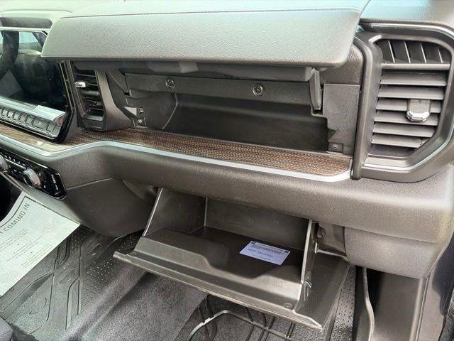 Chevrolet Silverado 1500 LT Crew Cab 4WD 2022