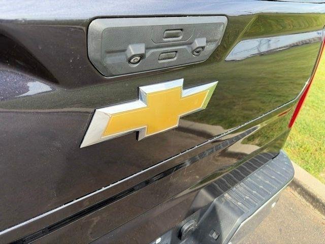Chevrolet Silverado 1500 LT Crew Cab 4WD 2022